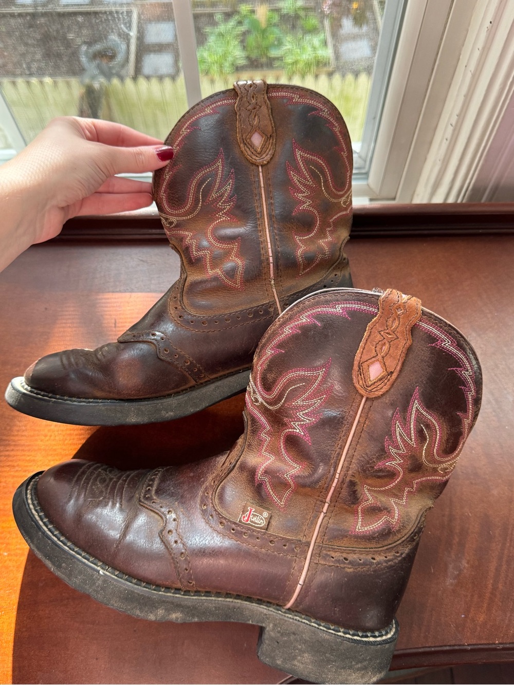 Justin Gypsy Collection Cowboy Boots with Pink Stitching, Women’s 7.5